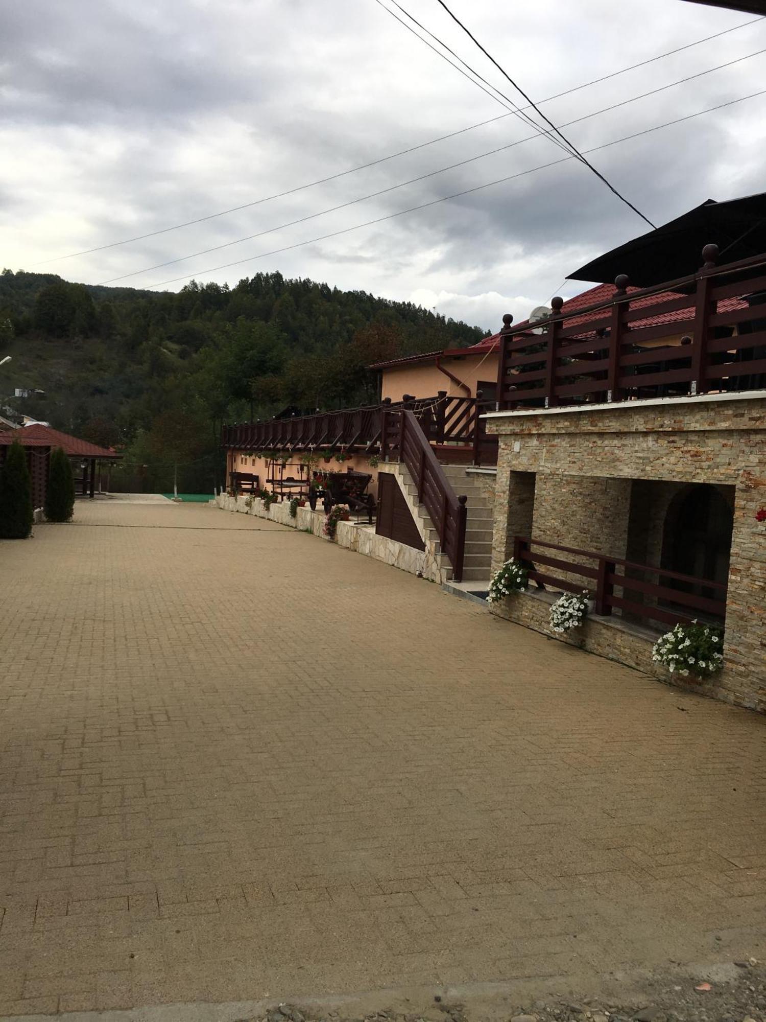 Pridvorul Haiducilor Slănic-Moldova Dış mekan fotoğraf